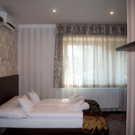 Jászberény Control Motel المظهر الخارجي الصورة