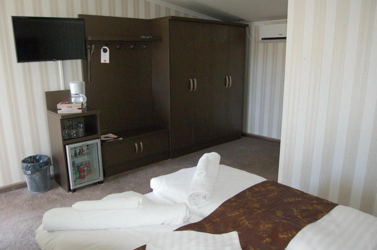 Jászberény Control Motel المظهر الخارجي الصورة