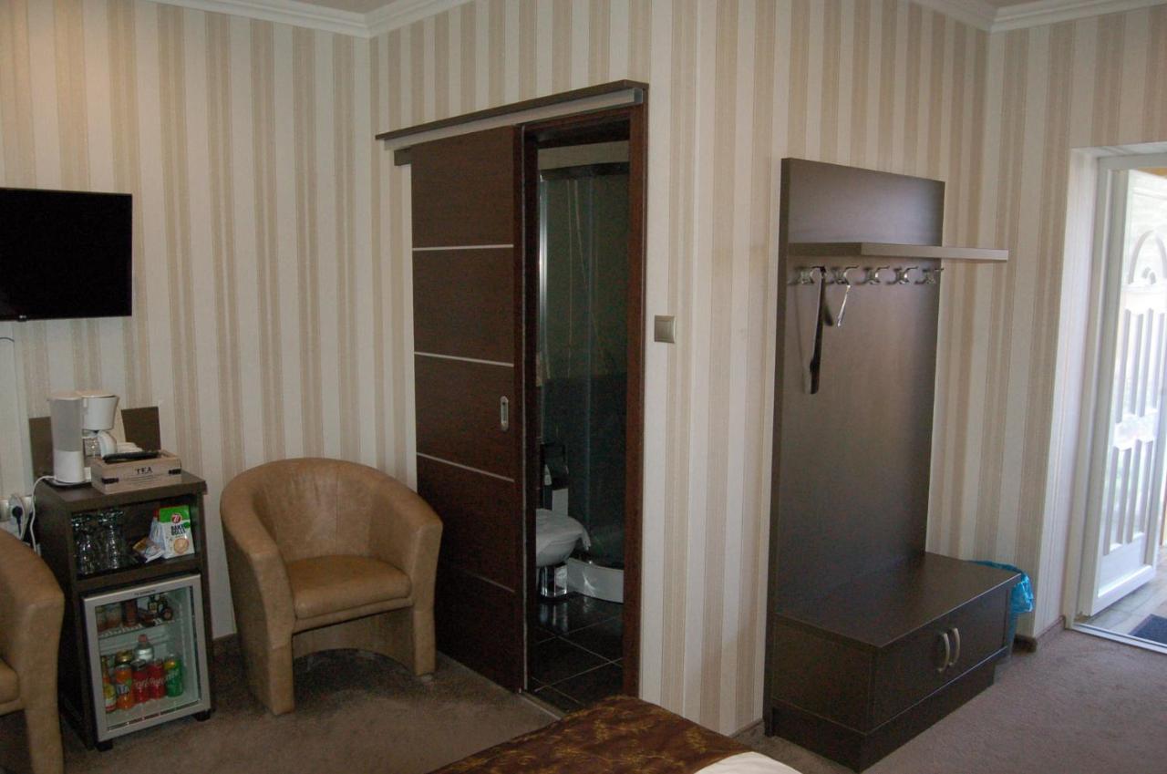 Jászberény Control Motel المظهر الخارجي الصورة