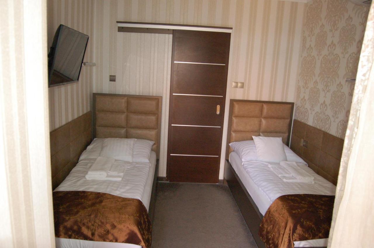 Jászberény Control Motel المظهر الخارجي الصورة